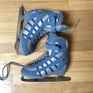 Softec Ice Skates youth size 5. Boys figure skates, girls figure skates.